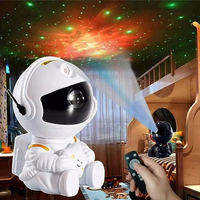 Mini Astronaut Sternenprojektor - der Astronaut sitzt weiss